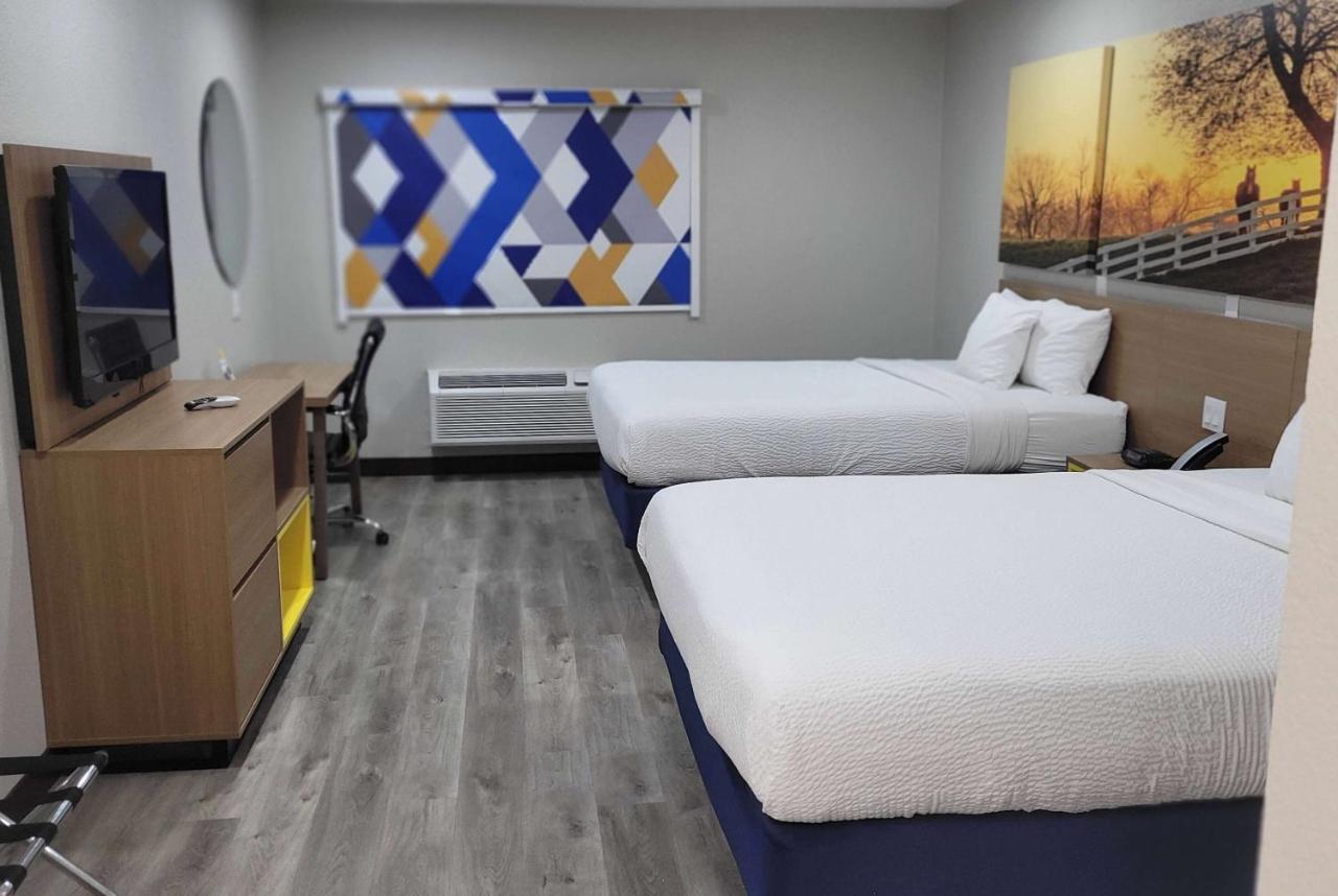 Days Inn By Wyndham צ'יילדרס מראה חיצוני תמונה