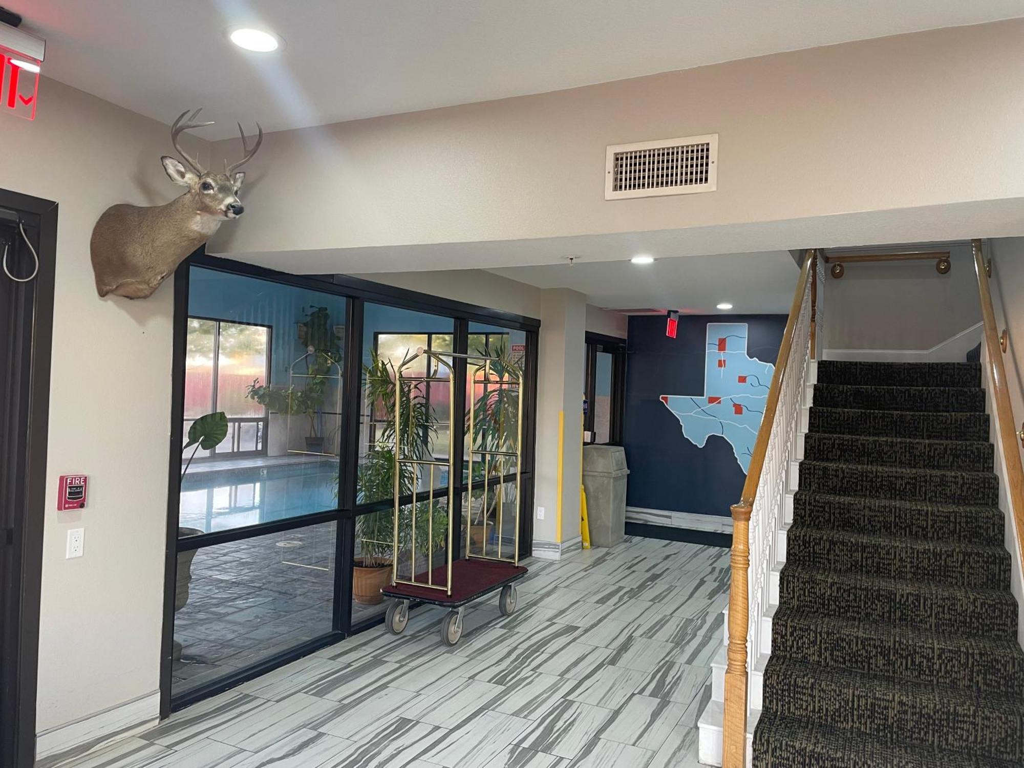 Days Inn By Wyndham צ'יילדרס מראה חיצוני תמונה